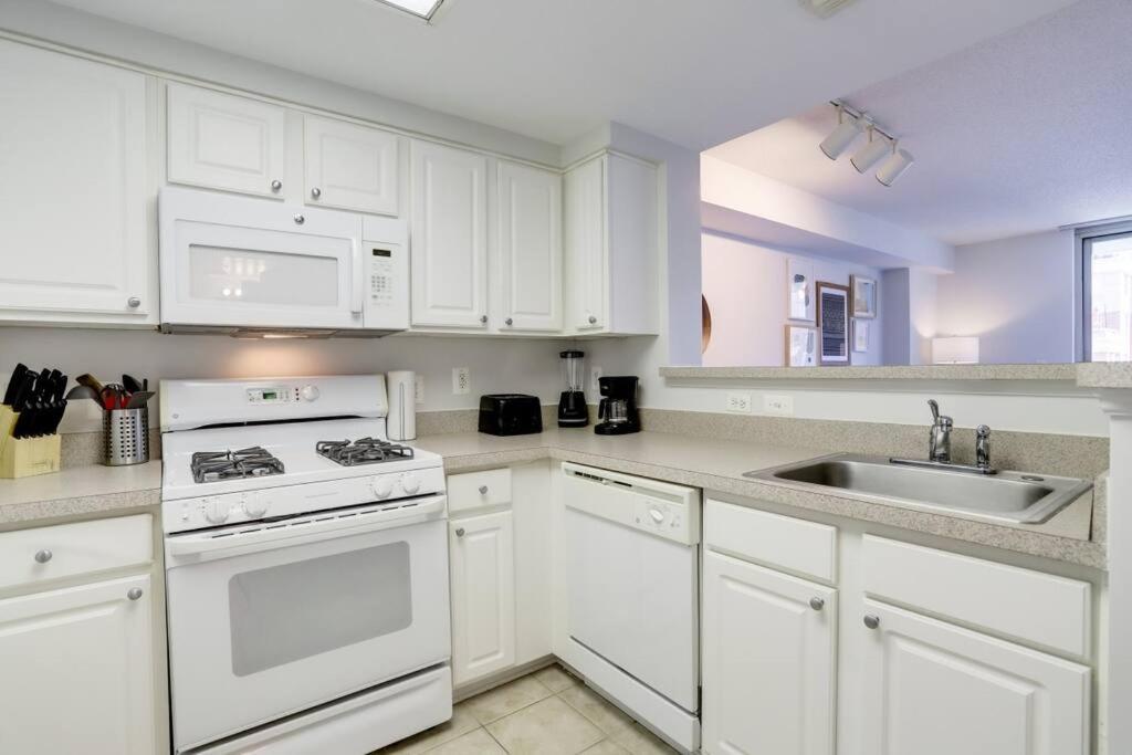 Fantastic 1 Bedroom Condo At Ballston With Gym Arlington Bagian luar foto