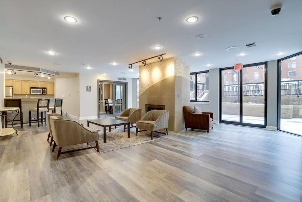 Fantastic 1 Bedroom Condo At Ballston With Gym Arlington Bagian luar foto